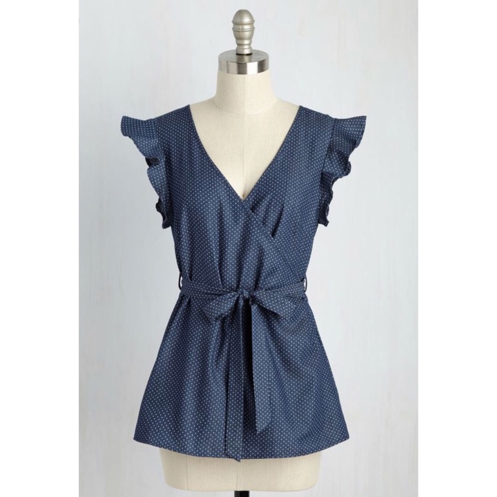 ModCloth Home Cafe Hostess Top in Chambray